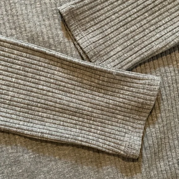 NWT Body con bodysuit - Picture 6 of 8